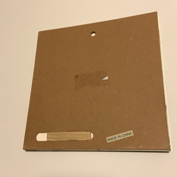 Ping Strawberry Ceramic Trivet - Picture 3 of 3